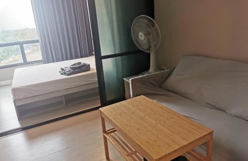Minburi Appartement | Near Safari Park and BTS Bangchan condo swimming, fitness, cooking, family-friendly rental