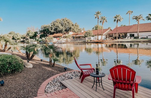 Avondale Maison | Near State Farm, Spring Training, NASCAR and more-Lakefront with Private Pool!!