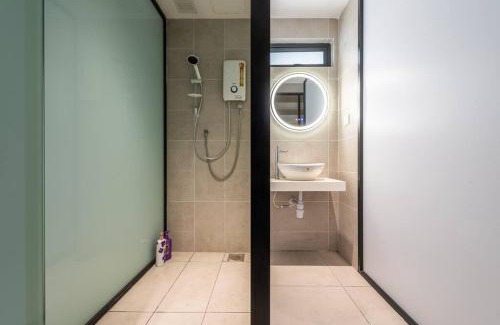 Shah Alam Appartement | NEAR Subang Airport DK impian 2 ROOM 2-4 pax