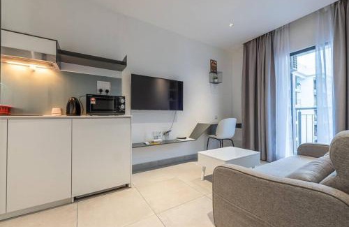 Shah Alam Appartement | Near Subang Airport DK Impian Balcony Room 1-2 pax
