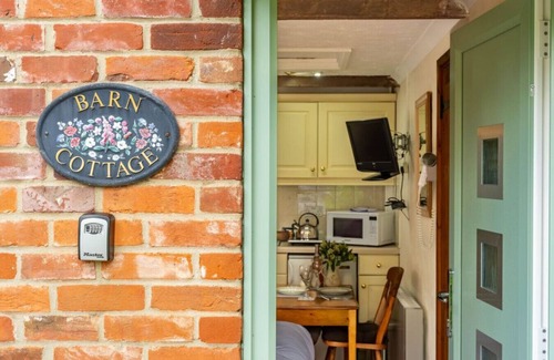 Rackheath Appartement | Swift Host Barn Cottage Rural Barn near the Norfolk Broads