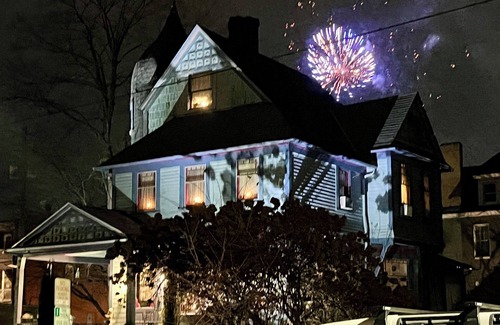 Aspinwall Maison | Near US Open Oakmont Country Club Free Transport Charming Victorian Guest House