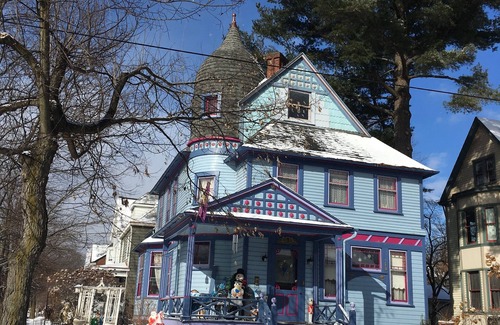Aspinwall Maison | Near US Open Oakmont Country Club Free Transport Charming Victorian Guest House