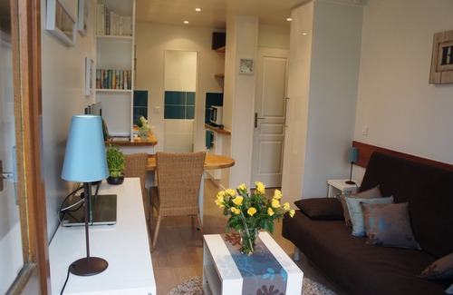 Le Chesnay Appartement | Proximité Versailles, 500 m parc château, 50 m Centre Commercial Parly 2