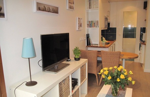 Le Chesnay Appartement | Proximité Versailles, 500 m parc château, 50 m Centre Commercial Parly 2