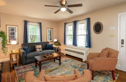 Maurertown Maison | Muse of Maurertown-Close to Vineyard, Distillery
