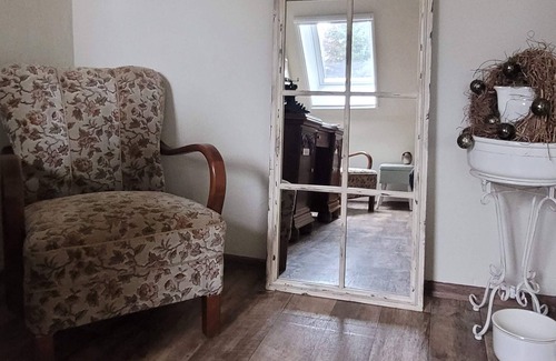 Rinteln Appartement | Near Weser Cycle Path, private room with large garden, pure relaxation
