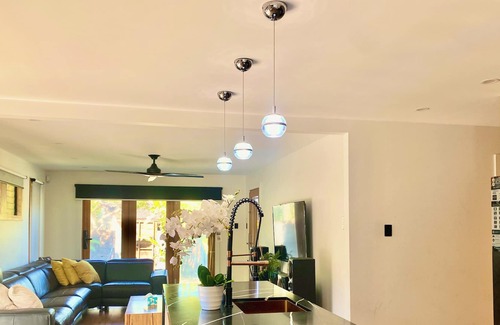 Macgregor Maison | NEAR WESTFIELD HOLIDAY HOME