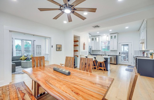Mahncke Park Maison | Near Zoo & Riverwalk: Spacious Home w/ Heated Pool