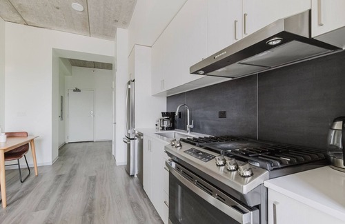 Old Town Appartement | Neat Old Town 1BR Gym, W/D, Rooftop, BBQ & A/C, by Blueground