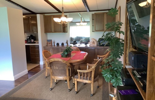Rio Lucio Maison | Neat Retreat, Fast WiFi, Ski Sipapu, Hike, Fish, Hunt, Wineries, pet friendly