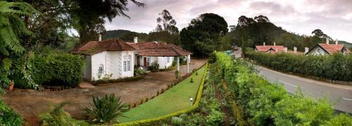 Attadi Hôtel | Neemrana's Wallwood Garden
