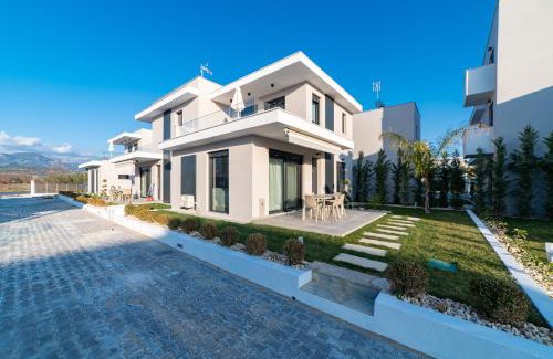 Paralia Ofryniou Appartement | Nefeli & Nefeli Luxury Residential Complexes