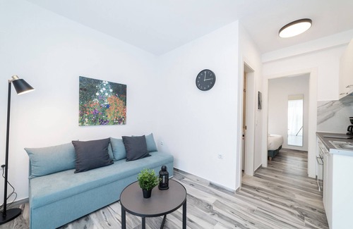 Ofrinion Appartement | One Bedroom Apartment in Nefeli Residential Complex