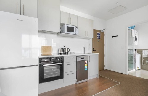 Manurewa Appartement | Brand New 1 BR Apt by Vodafone Arena & WiFi!