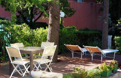 Quarto dei Mille Appartement | Nel verde a due passi dal mare