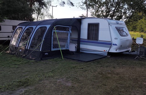 Schwarzbach Appartement | Nele caravan at Waldcamping-Lausitzer-Seenland