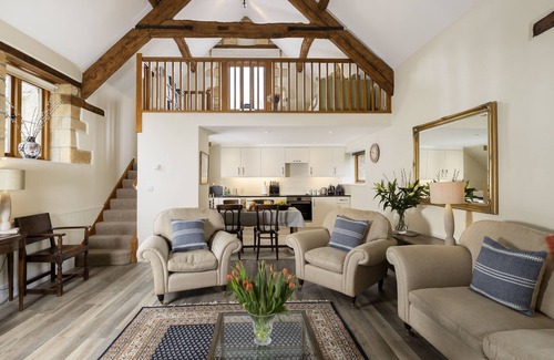 Bourton Maison | Nellies Barn est un ensemble de conversion de grange de qualité parmi les plus beaux paysages des Cotswolds.