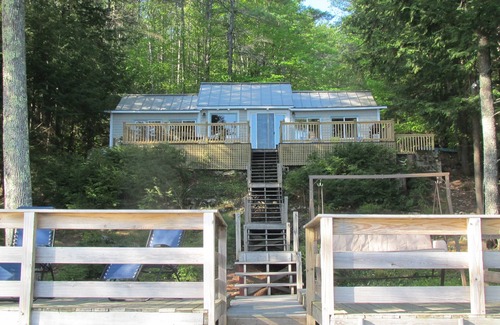 Wolfeboro Cottage | Nellie's View - Un chalet au bord de l'eau