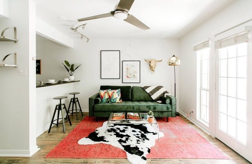 Clarksville Copropriété | Neon Cool with Pool, Clarksville by Downtown * FREE PARKING