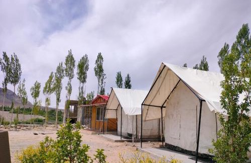 Ladakh Station Balnéaire | Neryok's Indus view