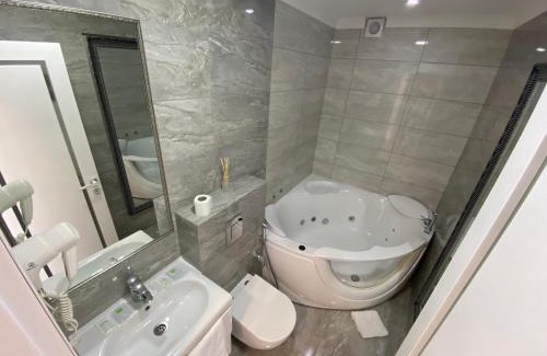 Volyn Oblast Hôtel | NESS готельно-ресторанний комплекс