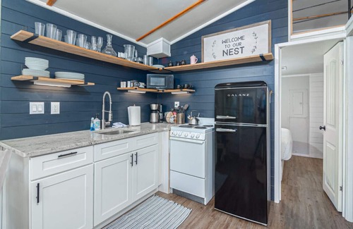 Spring Branch Maison | Nest · Texas Tiny House with a Big View