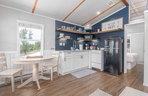 Spring Branch Maison | Nest · Texas Tiny House with a Big View