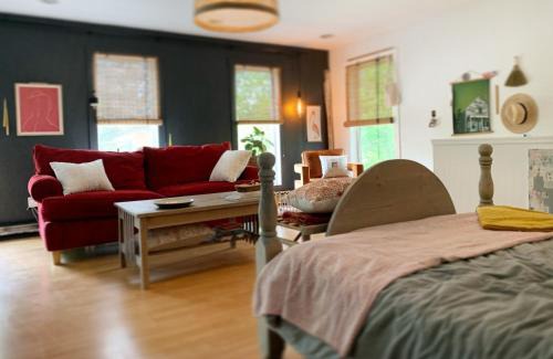 Okotoks Maison | Nesting Suite Okotoks