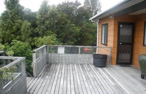 Pukawa Maison | Nestled Atop the Lane - Pukawa Bay Holiday Home
