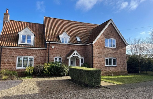 Blythburgh Maison | Nestled between Southwold and Walberswick- The Nest