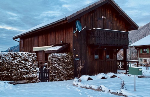 Seytroux Chalet De Ski | Nestled between the mountains and the lake you will find this charming chalet!