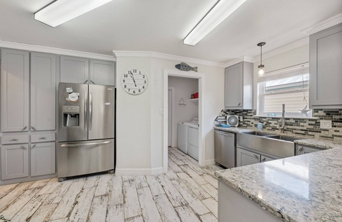 Port Aransas Maison | Nestled in downtown Port Aransas and just minutes from the beach