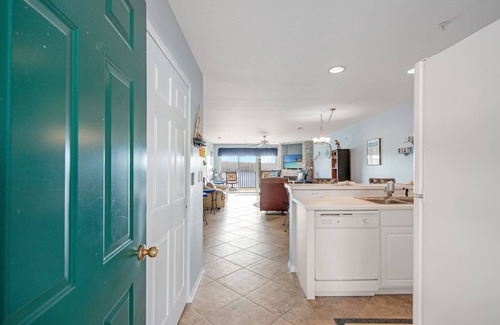 Kaiser Copropriété | Nestled In State Park - Views, Trails, Beaches & Pool!