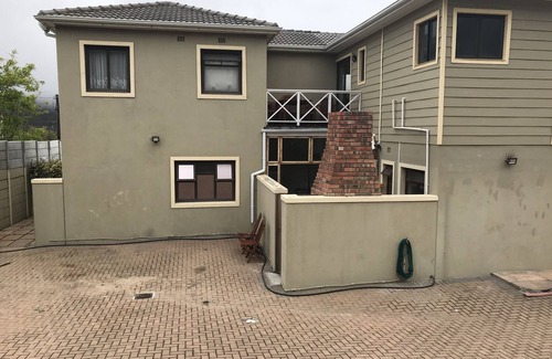 Fish Hoek Maison | Nestled Mountainside with Oceanview