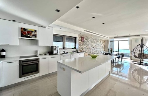 Netanya Appartement | Netanya's Penthouse perfect for Families.
