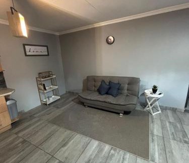 Flora Park Appartement | Nettle Nest Accommodation