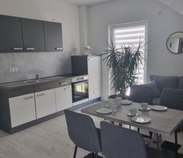 Neresheim Appartement | NEU! FeWo Maria Buch