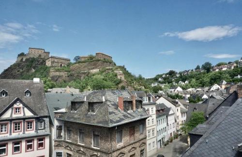Ehrenbreitstein Appartement | NEU stylisches Apartment für 2 Personen in historischem Fachwerkhaus 4 Etage mit Blick auf Stadt & Festung