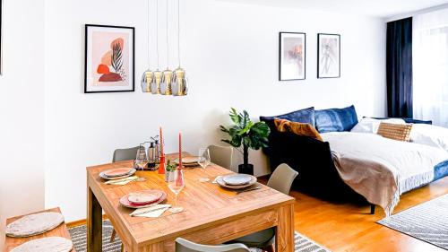 Innenstadt - Sankt Ulrich-Dom Appartement | NEU - Zentrum, 3 Zi, free Tiefgarage, smart TV, WLAN