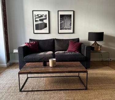 Kleinmachnow Appartement | Neue 2 Zimmer Wohnung im Grünen mit Terrasse und Platz