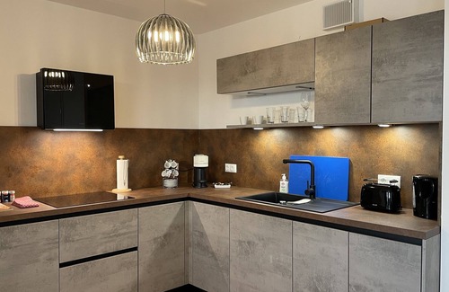 Schirmitz Appartement | Neue Dg-wohnungparkplatzaufzugbalkonnetflix