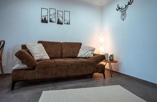 Bekond Appartement | Neue Fewo mit Schlossblick - Urlaub im Wein- und Ferienort Bekond