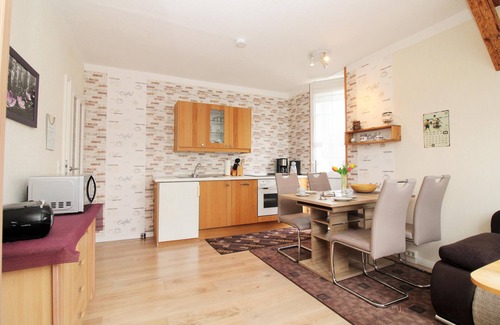 Ostseebad Kuhlungsborn Appartement | Neue Reihe 118 WE 2: friendly and cozy 3-room apartment with south-facing balcony