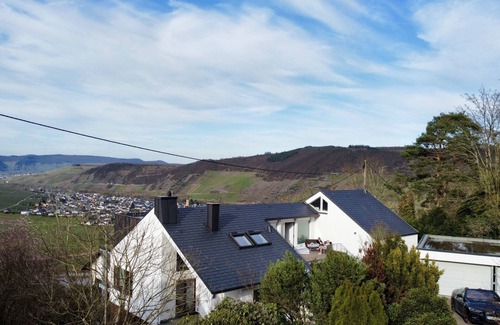 Zummeterhof Appartement | Neues Dachgeschoss-loft mit Moselblick, Bootcharter