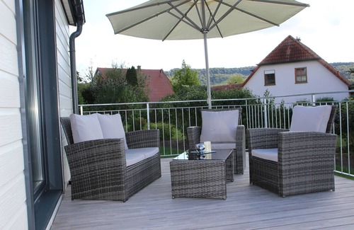 Wiesenbronn Appartement | Neues Mobilheim mit Terasse und Garten