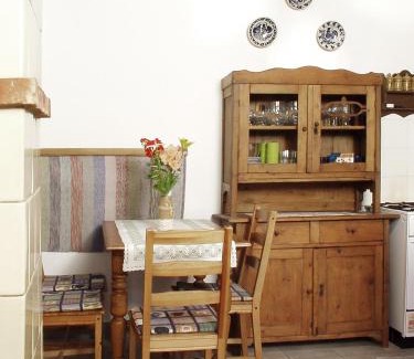 Bator Maison | Nevenincs Vendégház