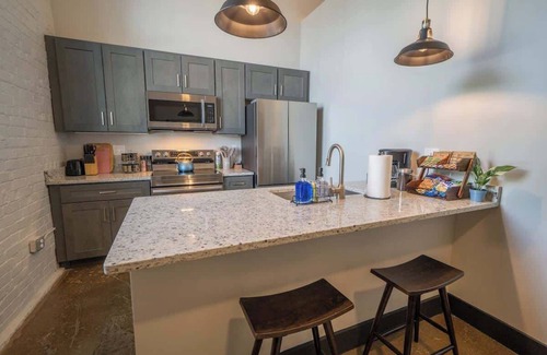 Buchanan Appartement | New 1 Bedroom Apartment: Brewery| River| Downtown