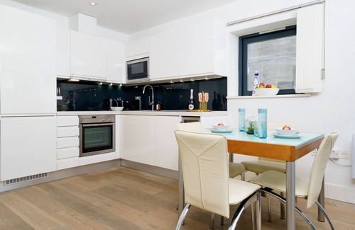 Covent Garden Appartement | New! 1Bedr/3 Beds/1 Bath Covent Garden