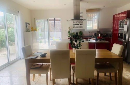 Villeneuve-les-Avignon Maison | Villa récente de 120 m2 avec 2 chambres et piscine à Villeneuve-les -Avignon